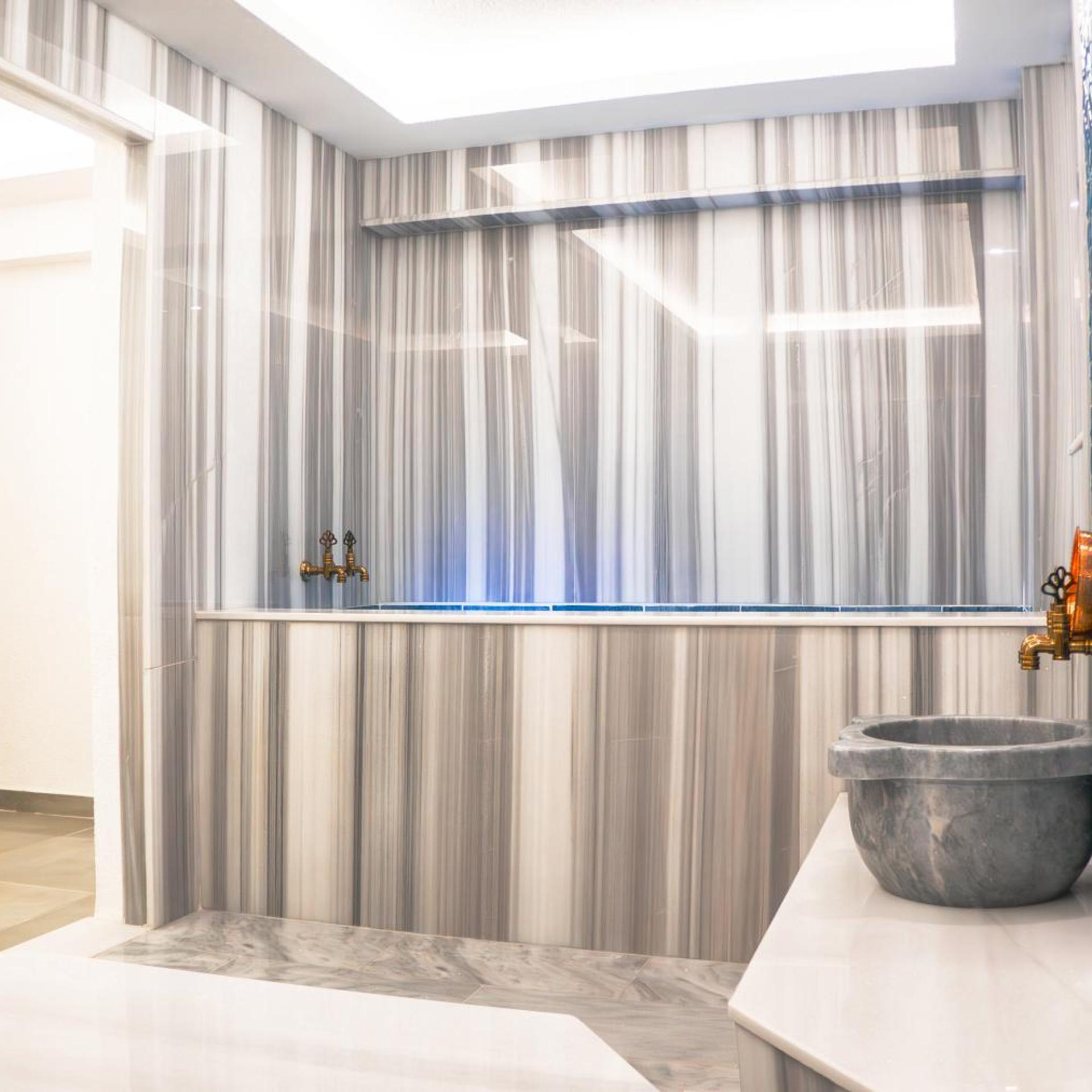 Ivy Hotel Spa 6/38