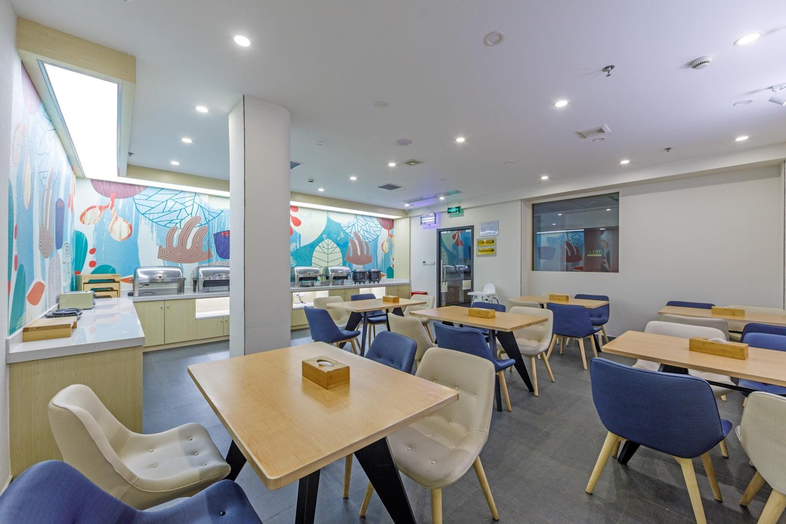 Hanting Hotel Shanghai Railway Station 13/16