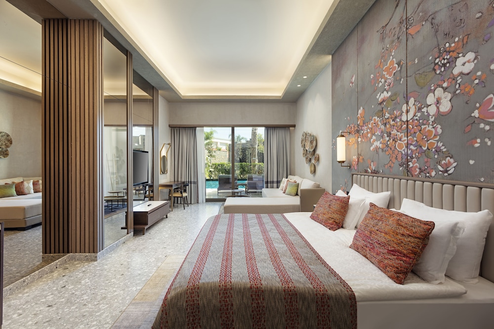 Swim Up, Superior, King Bed, Sofa