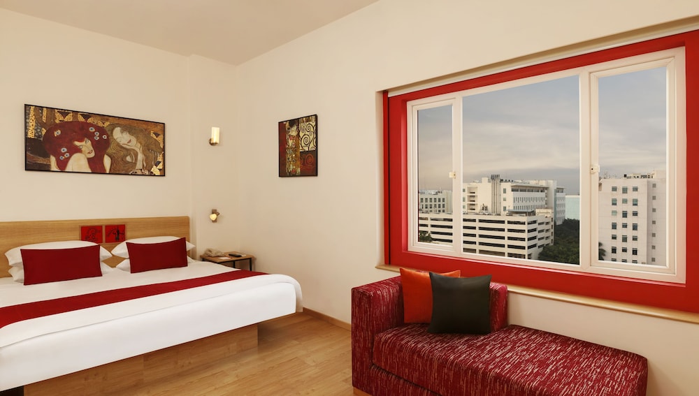 Red Fox Hotel Hitec City 8/33