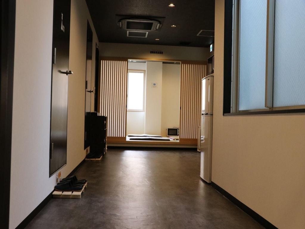 Lore Hostel Doutonbori 18/99
