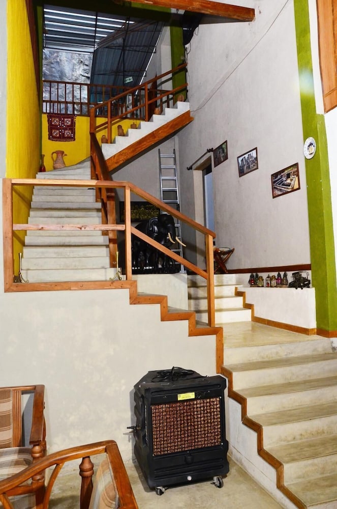 Deer Point Hotel Kandy 5/41