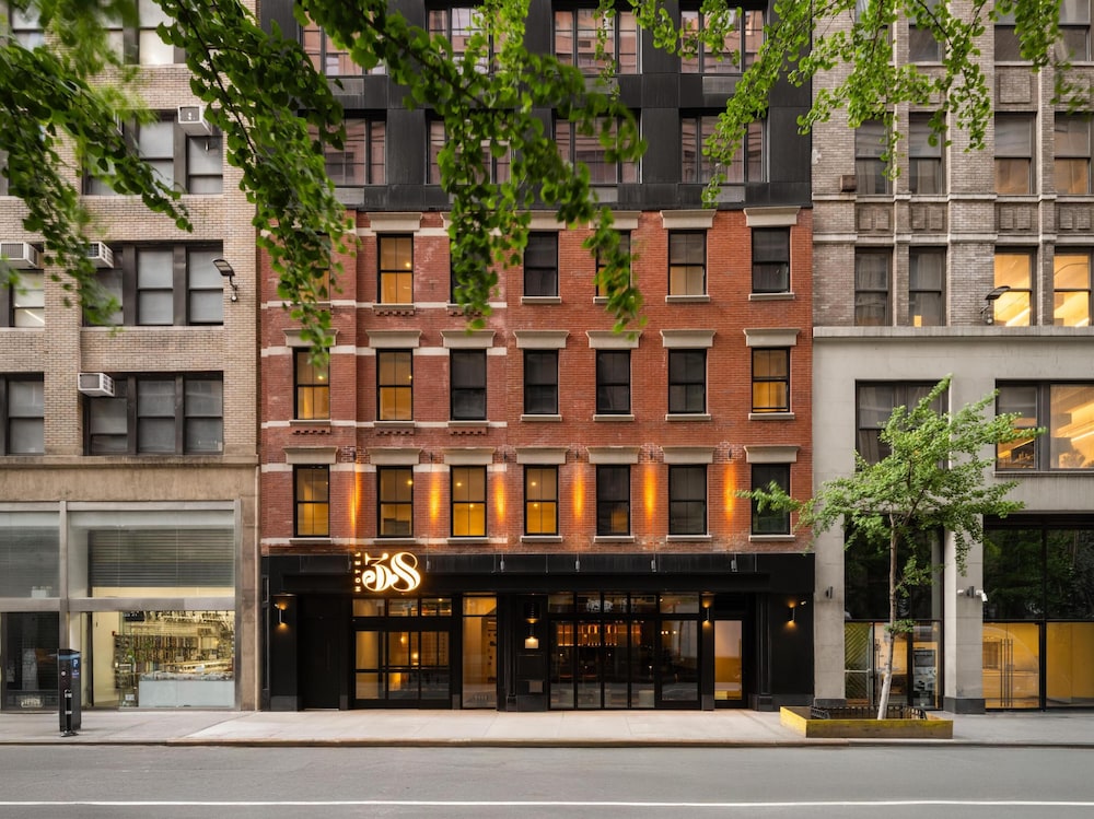 Hotel 38 New York City, Tapestry Collection by Hilton 3/52