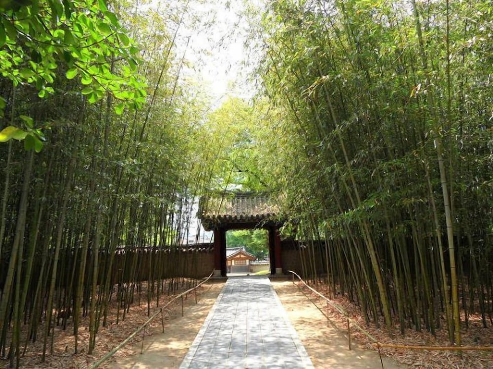 Nabijam Hanok Hotel 54/61