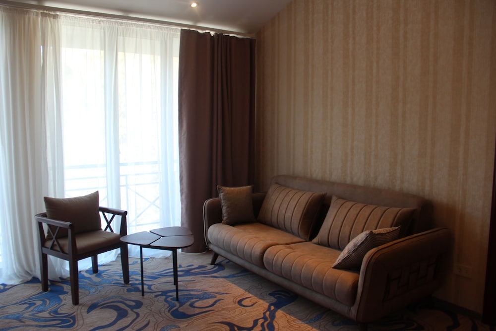 Aurora Resort by One Hotels 32/50