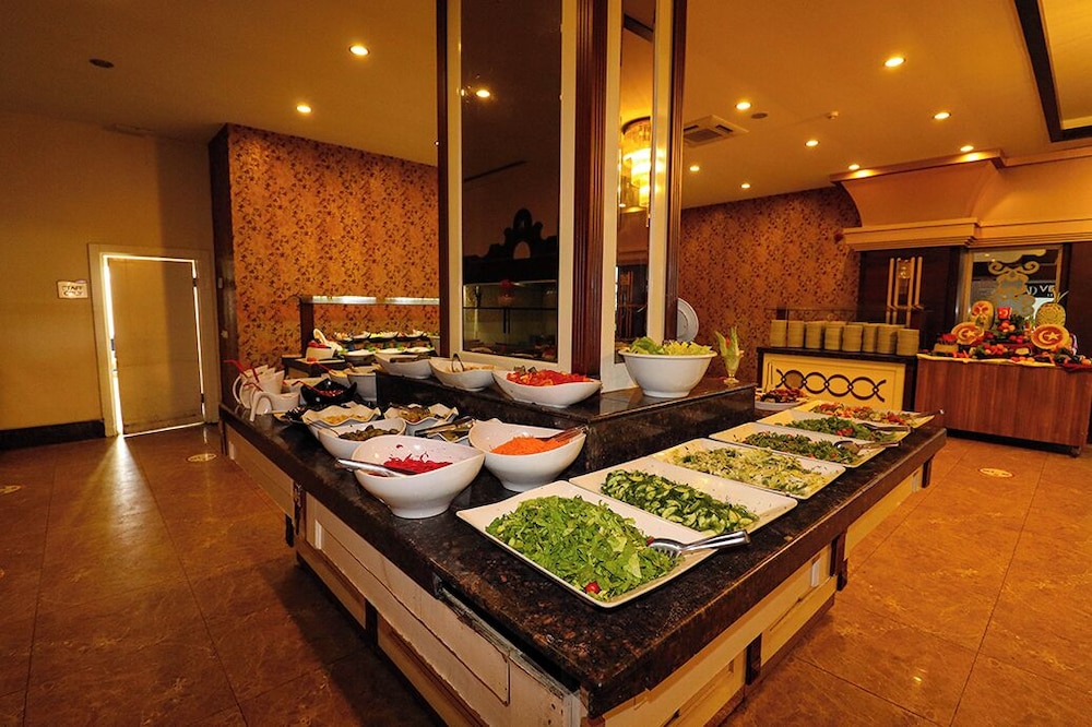 Throne Beach Resort and Spa 34/50