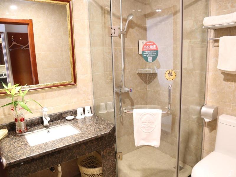 GreenTree Inn Zaozhuang Shanting JinkeGuoji Yijiaren Hotel 49/59