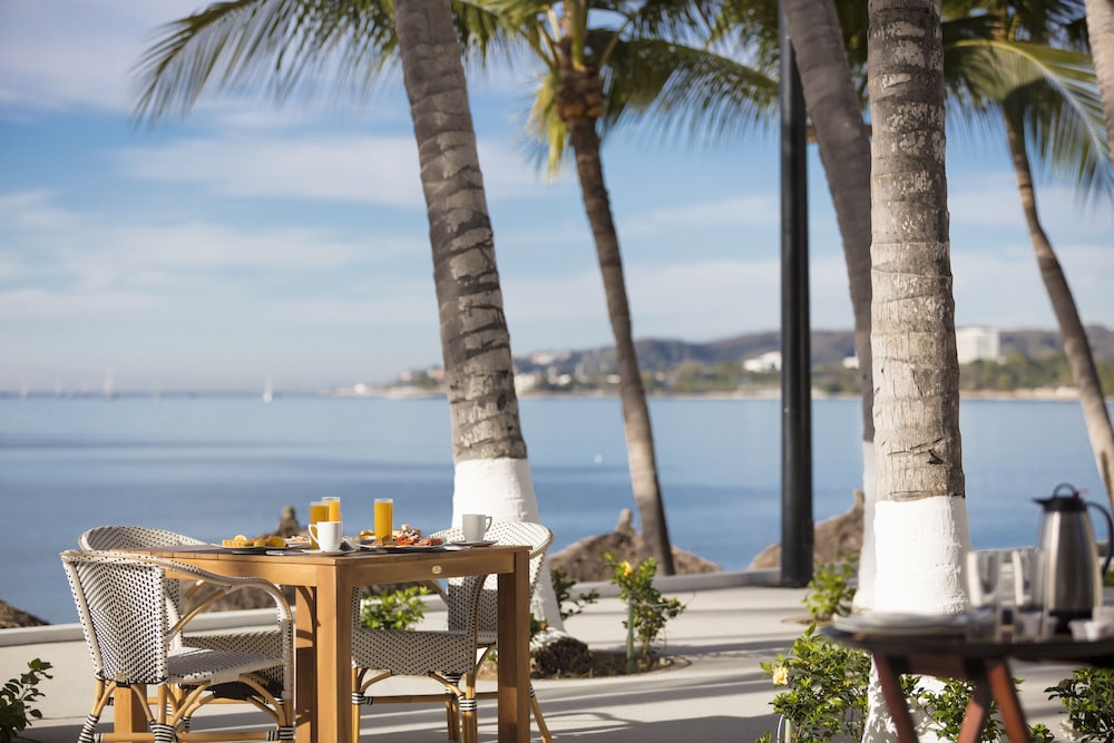 Vista Vallarta All Suites on the Beach 35/75