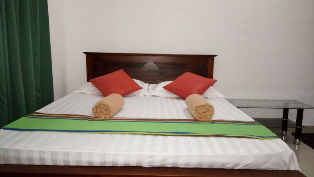 ROOM, TRIPLE, MOUNTAIN SIDE, MOUNTAIN VIEW