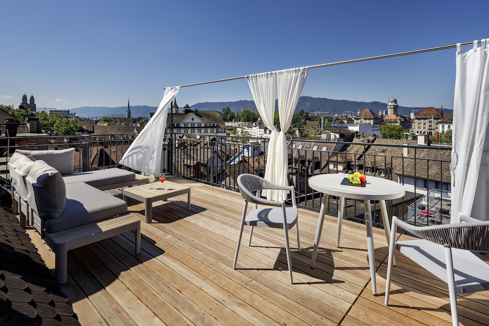 Hotel Felix 18/30