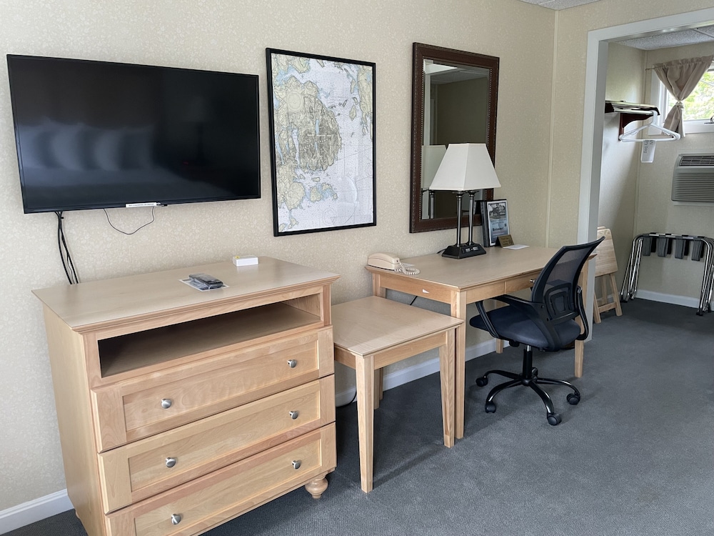 Moseley Cottage Inn and Town Motel 28/50