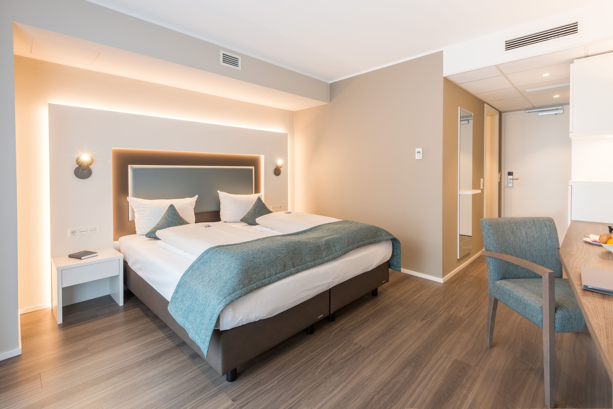 ECONOMY, DOUBLE BED