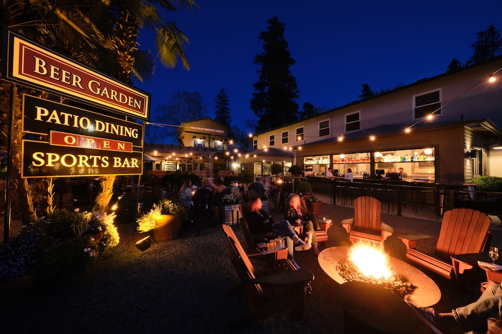 Calistoga Inn Restaurant And Brewery 56/69