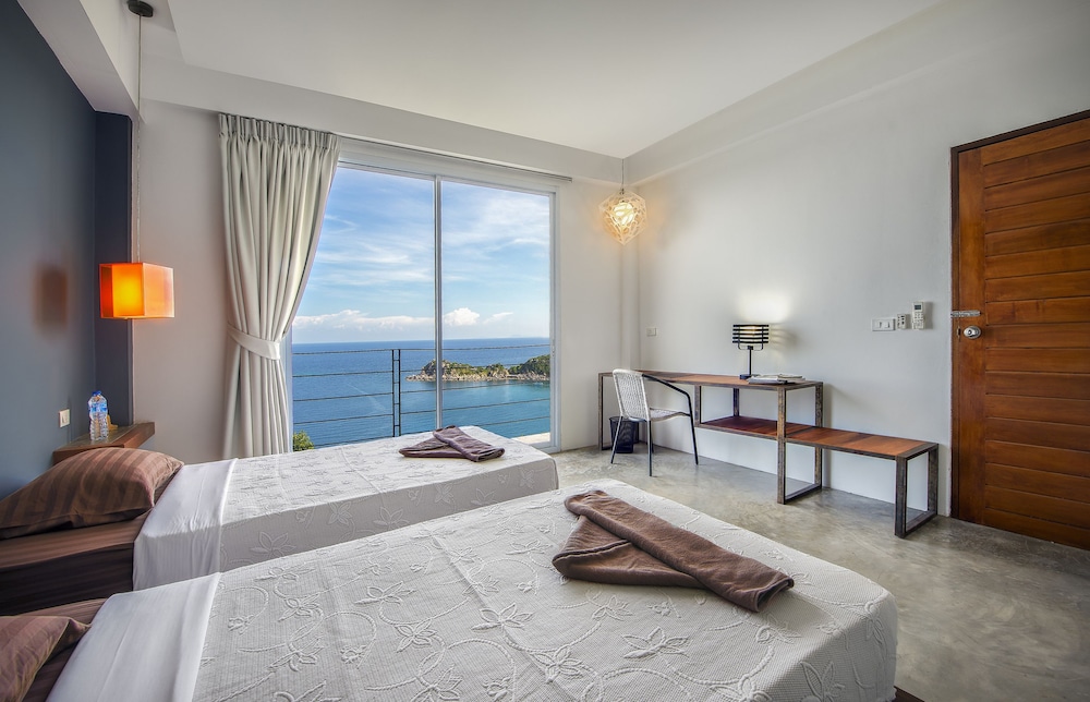 Philip's Villa 12/39