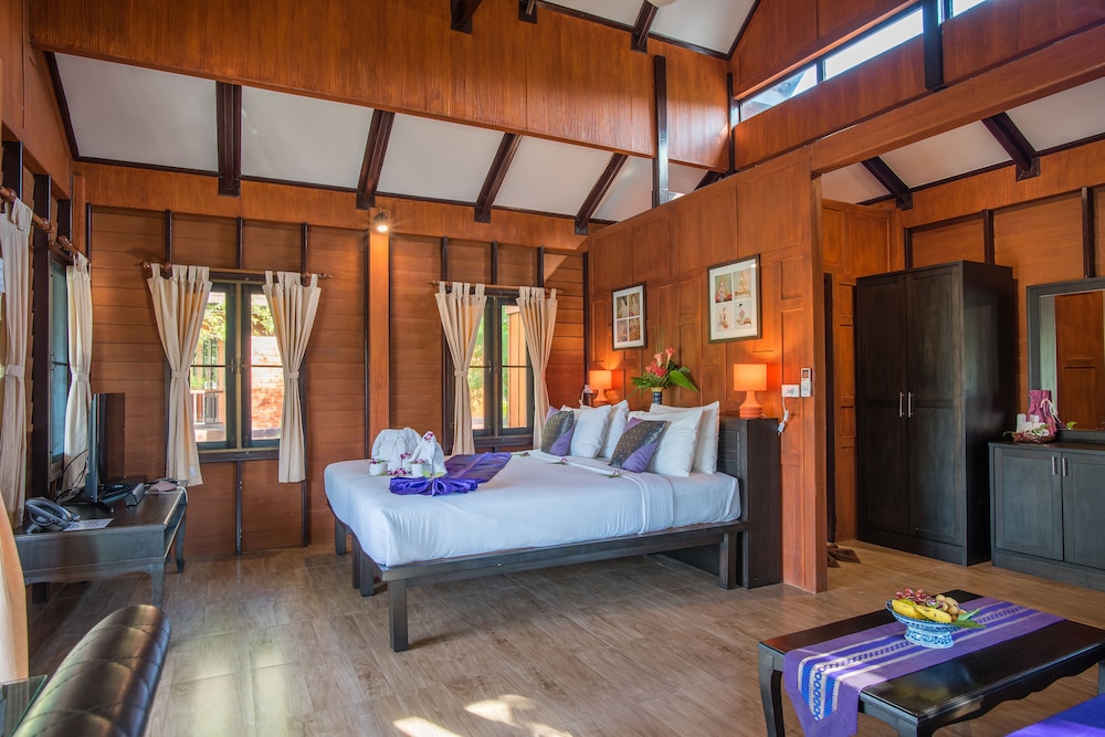 ThaiLife Wellness & Meditation Resort 32/80