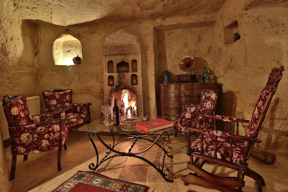 Elif Stone House 43/63
