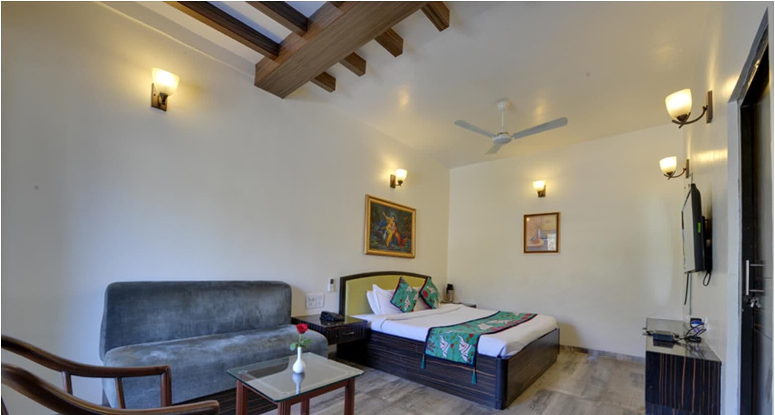 Super, Deluxe, King Bed