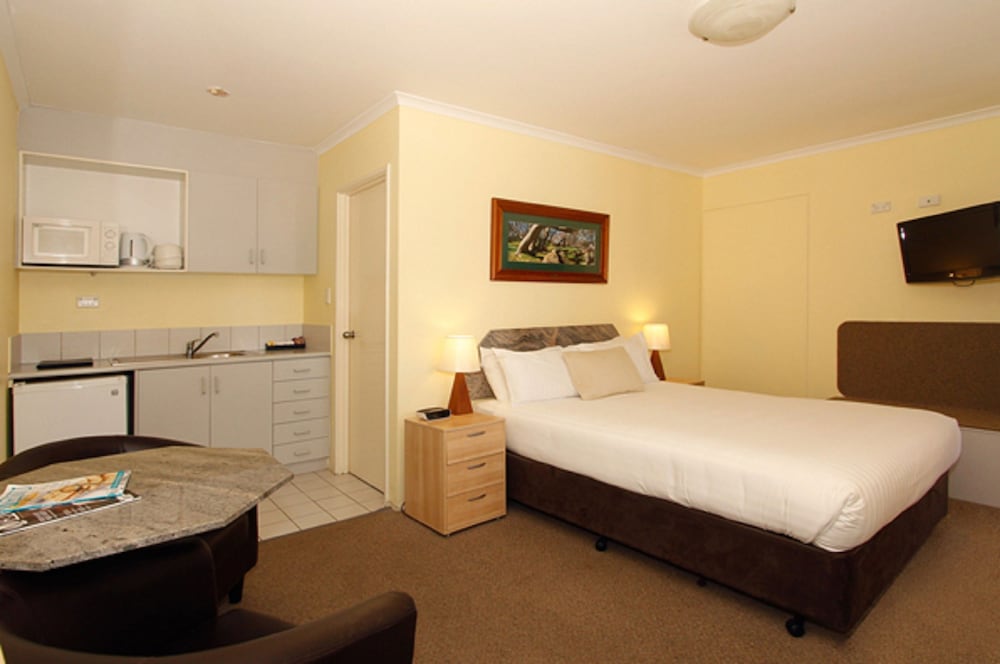 Ocean View Motel 13/27