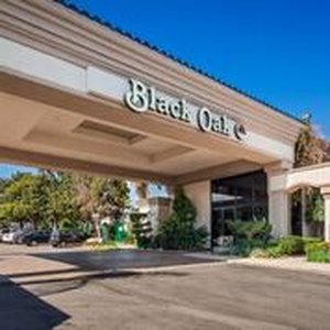 Best Western Plus Black Oak 4/76