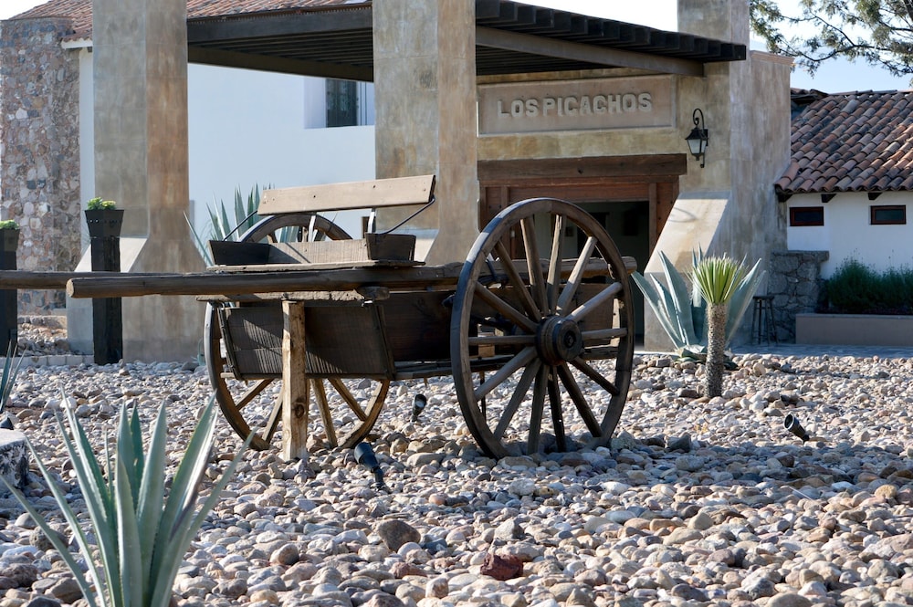 Hacienda Los Picachos 57/69