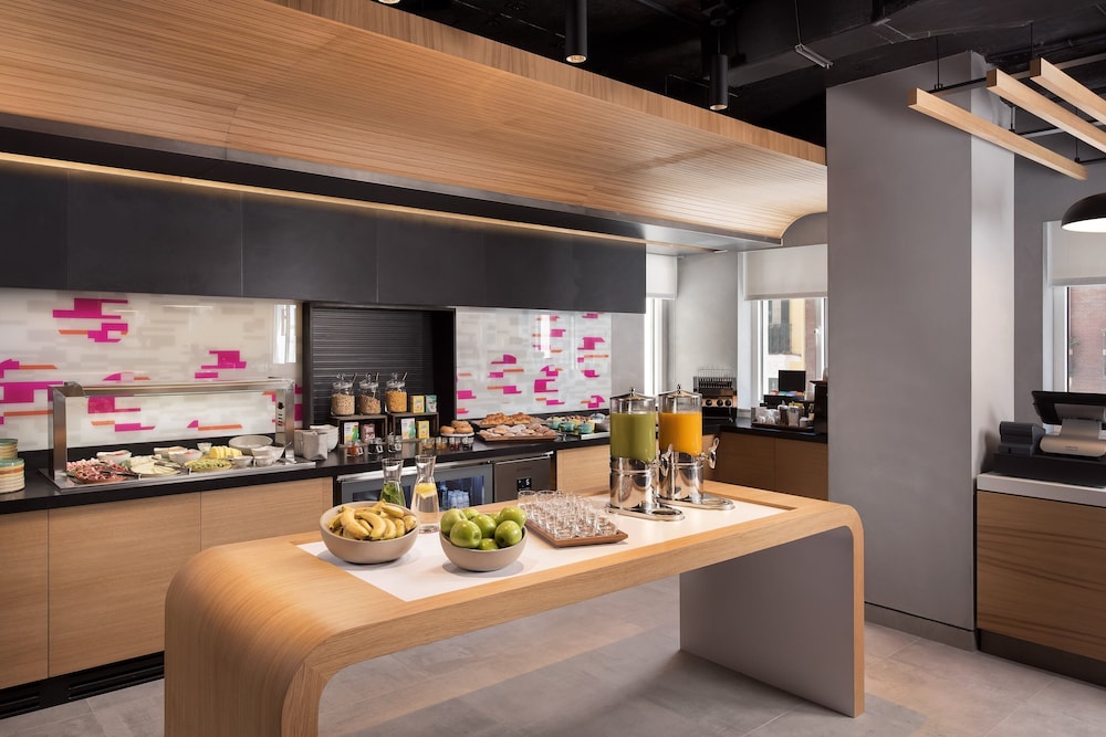 Aloft Madrid Gran Via 7/38