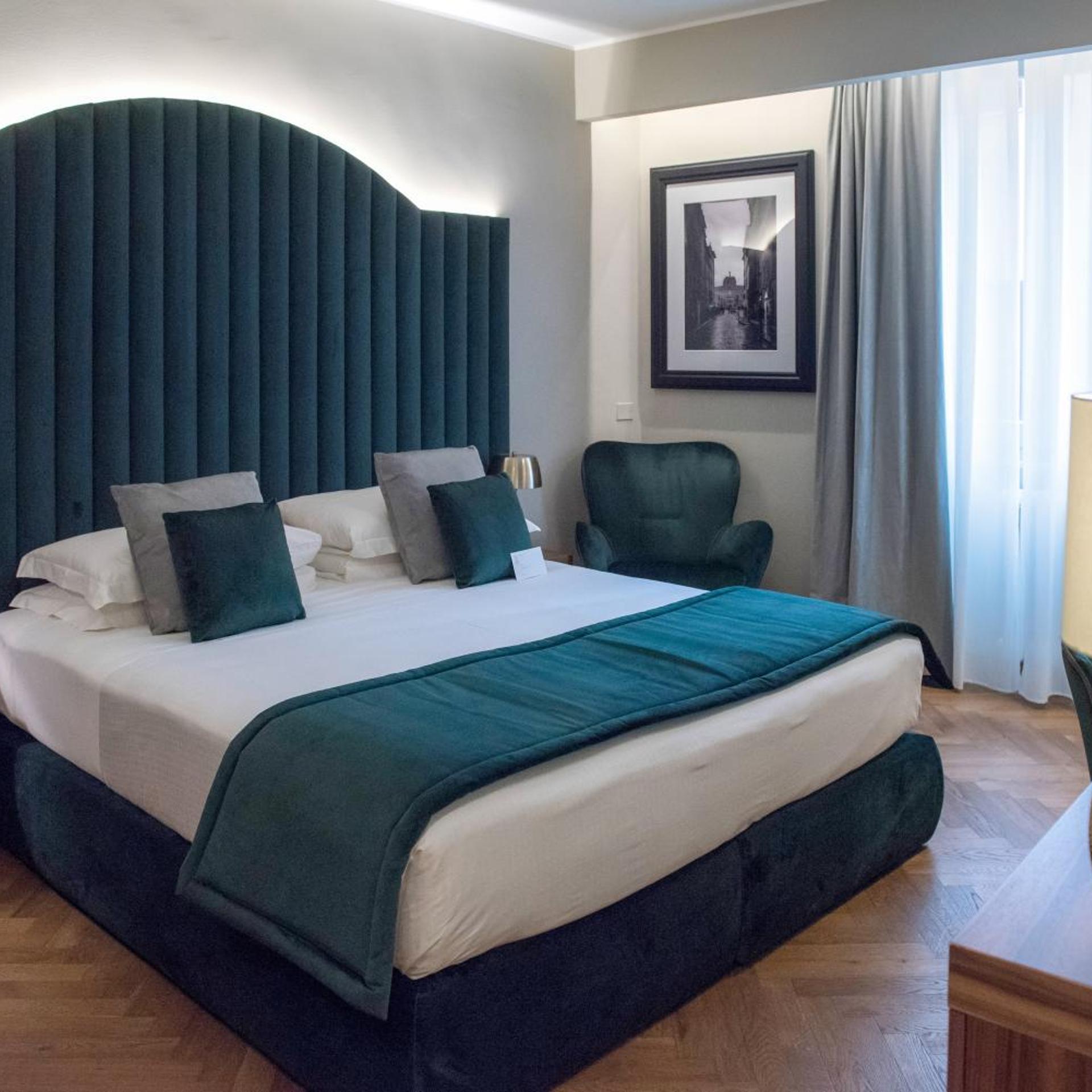 Prestige, Double Bed, Panoramic Square View