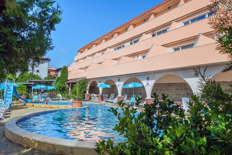 Lozenets Resort Hotel 4/33