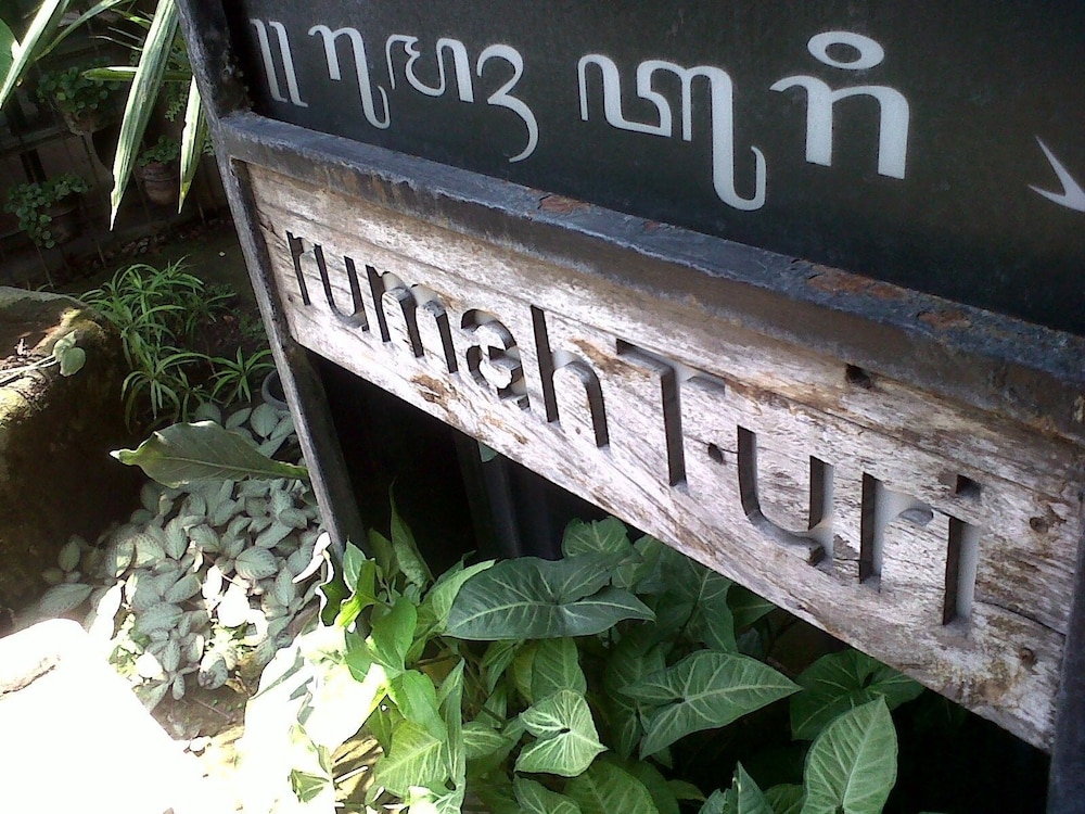 Rumah Turi 3/50