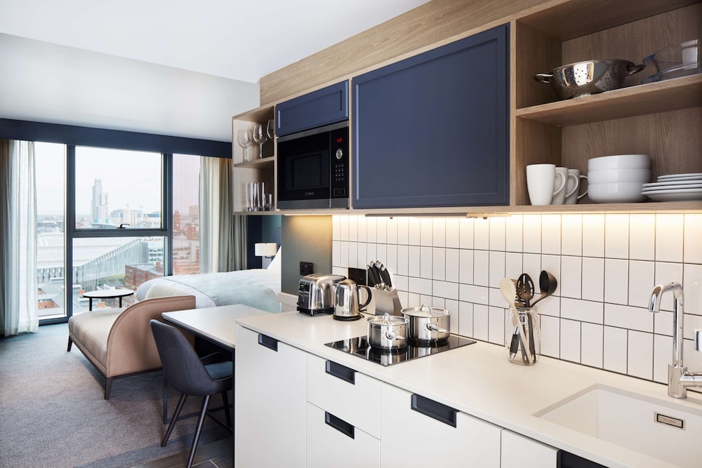 Hyatt House Manchester 7/66