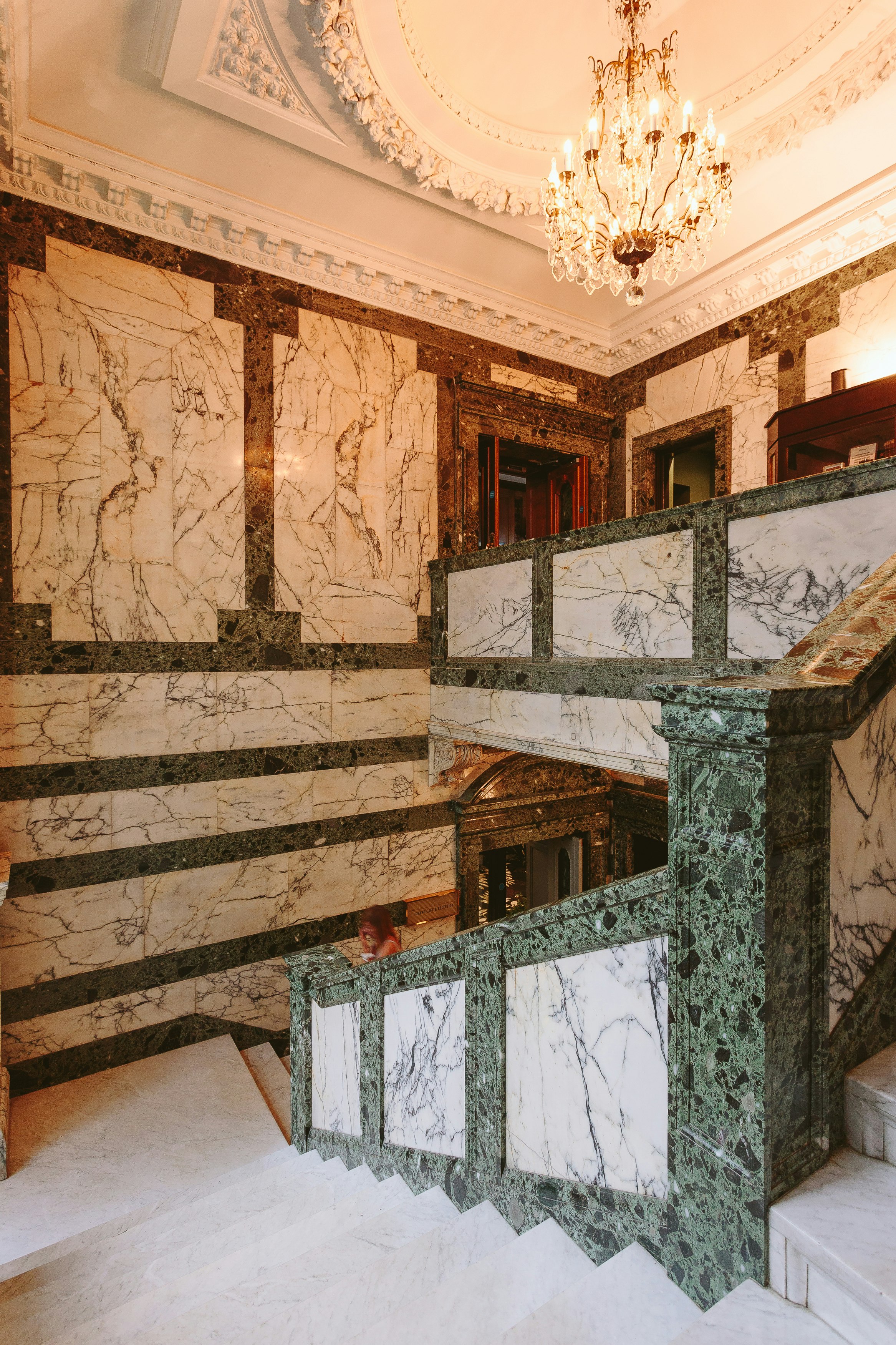 Scotsman Hotel 32/50