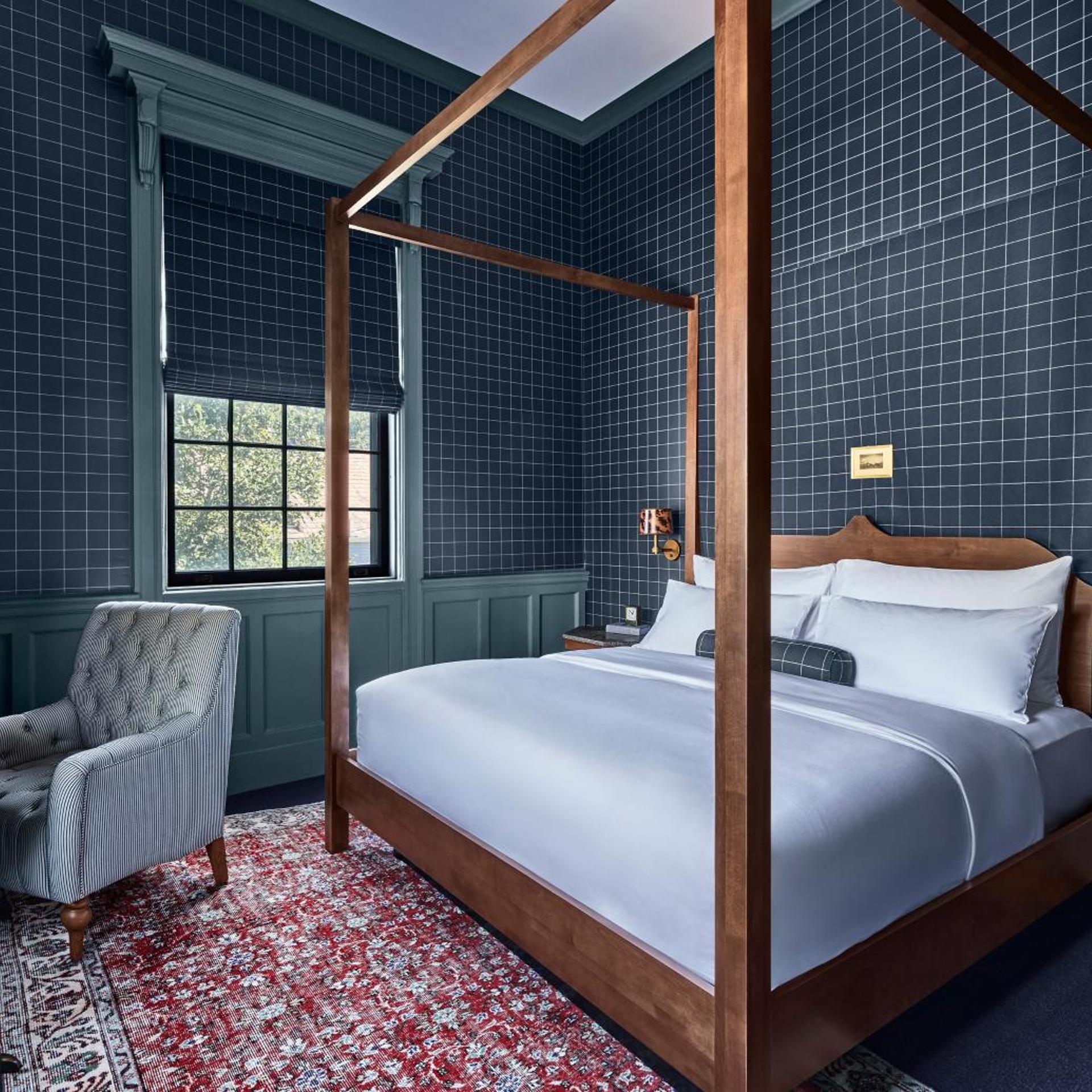 Junior Suite, Executive