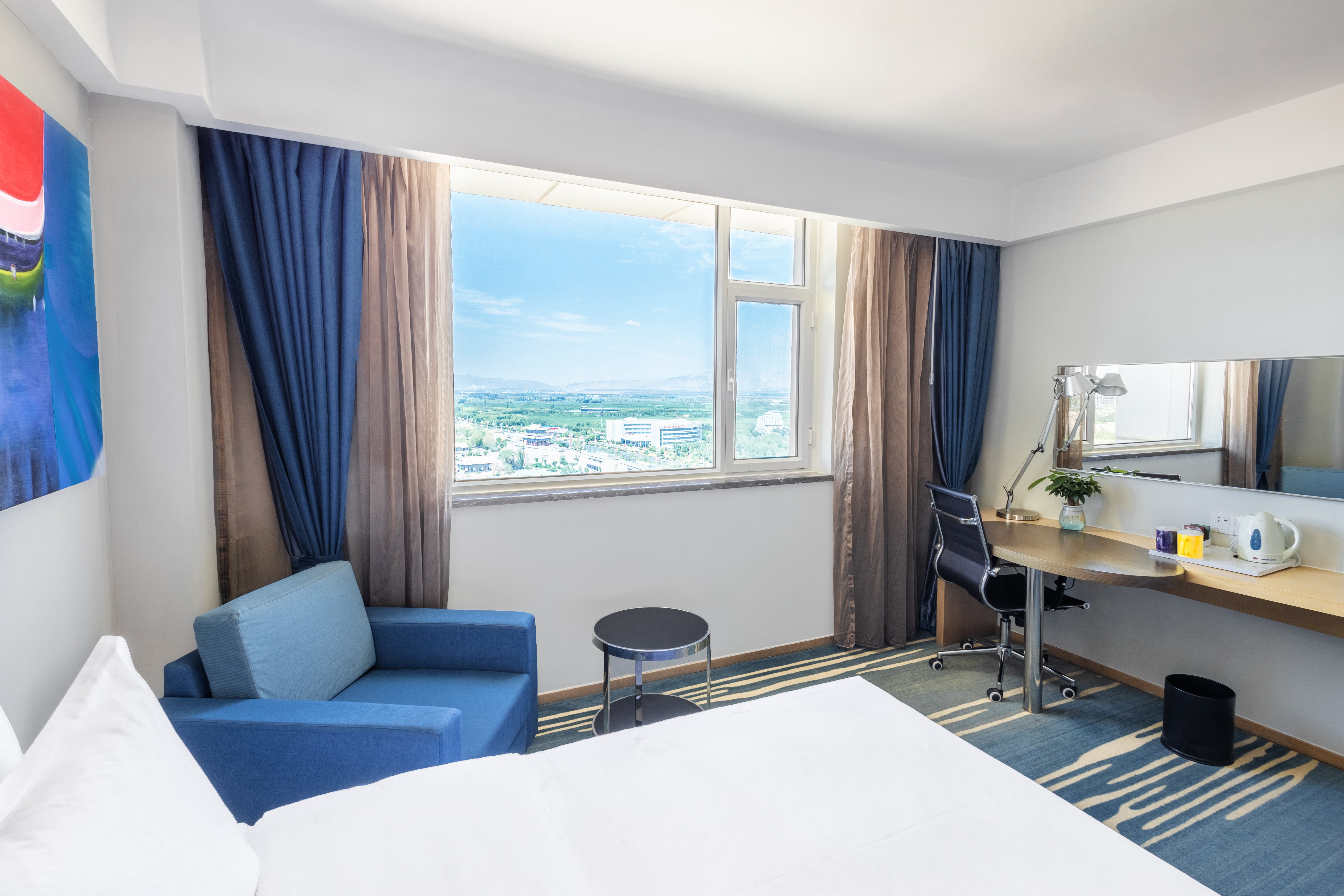 Standard, King Bed, High Floor