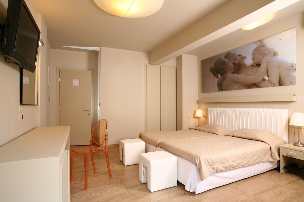 PREMIUM, DOUBLE OR TWIN BED