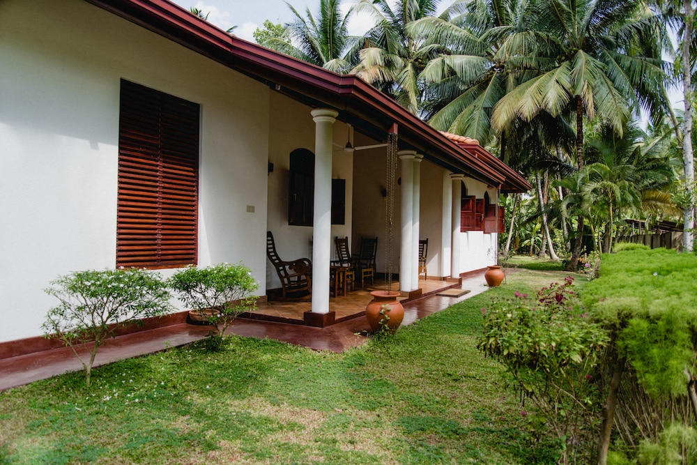 Coconut Treehouse 22/24