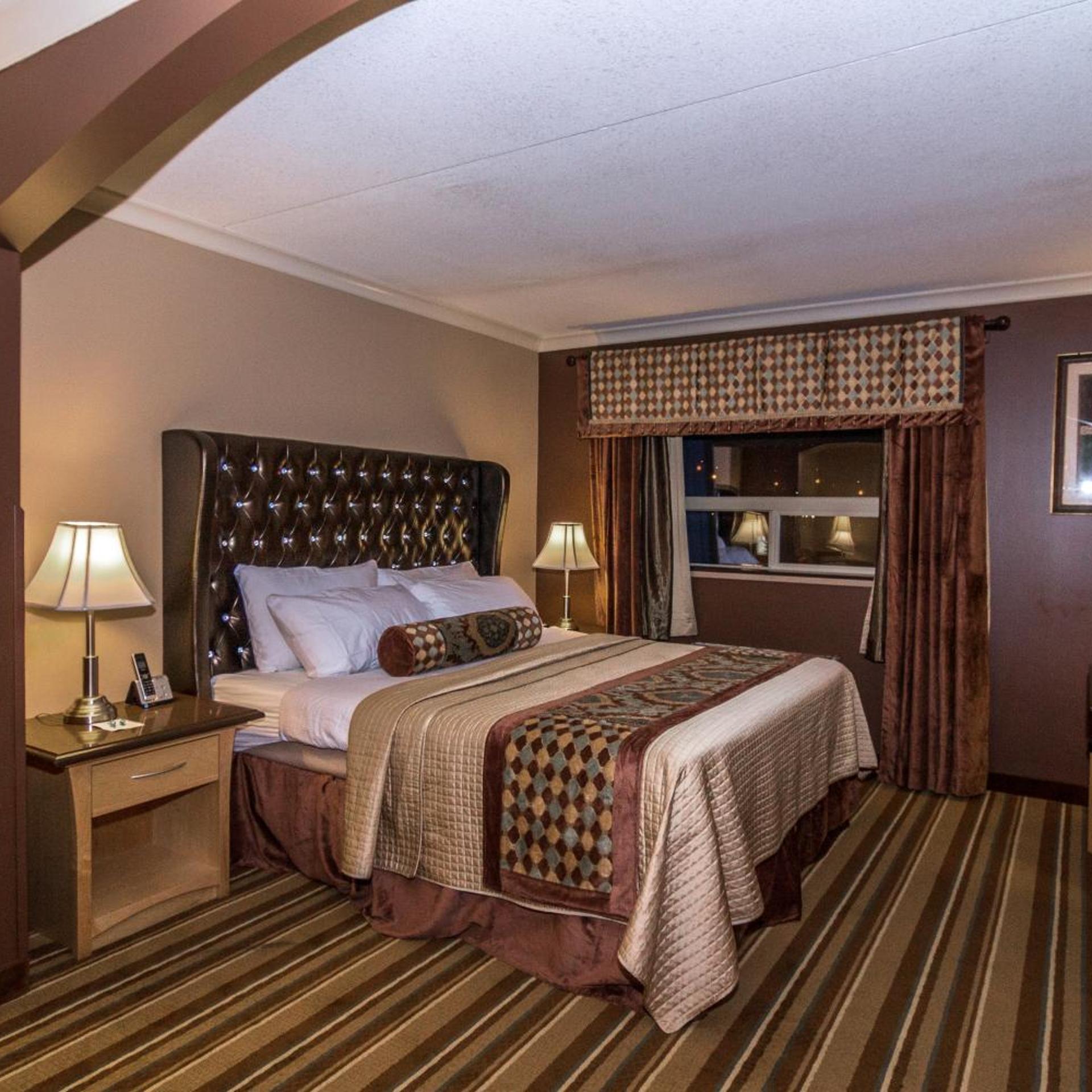 1 Bedroom, Suite, King Bed, Sofa