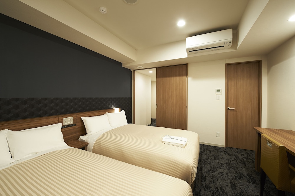 Sotetsu Fresa Inn Kitamaha 12/63