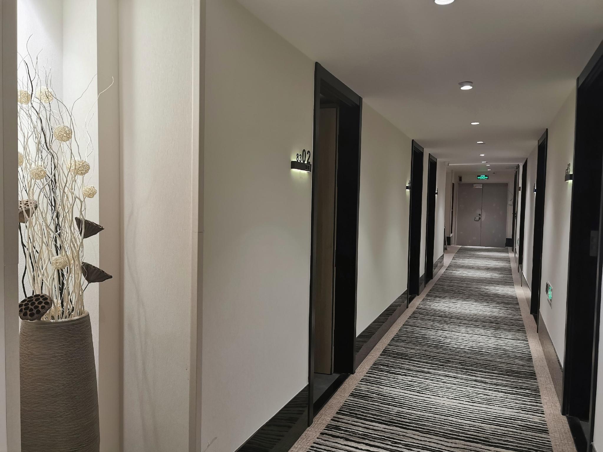 GreenTree Inn Shanghai Yuyuan Garden Xiaonanmen Subway Station Express Hotel 39/50