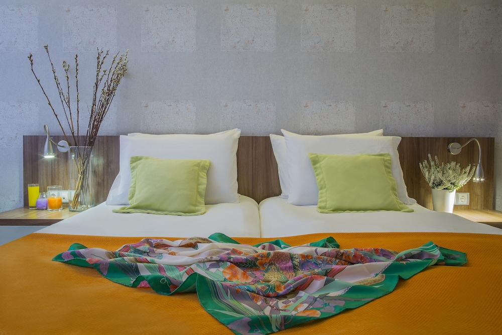 Novus City Hotel 32/38