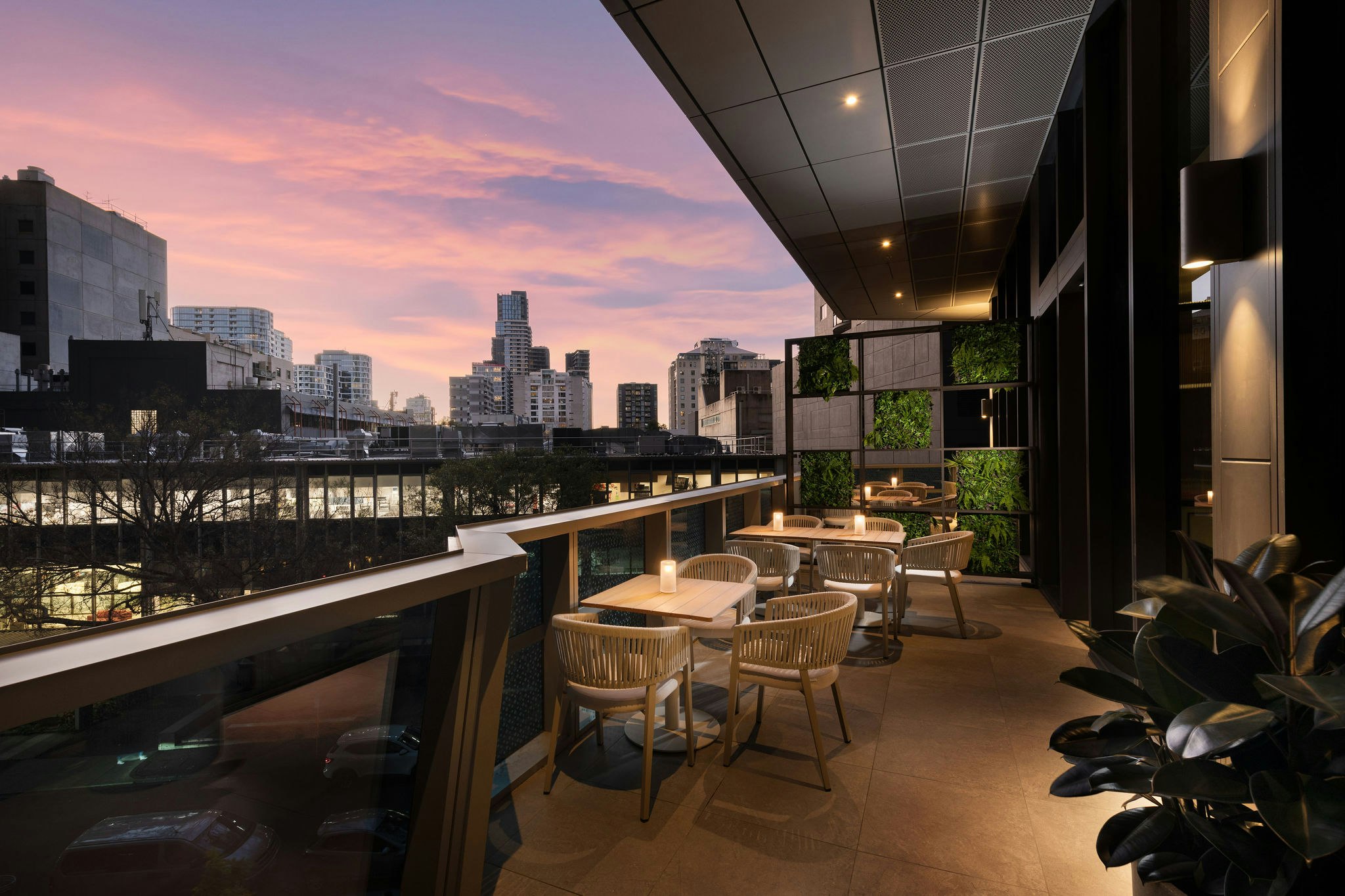 Dorsett Melbourne 20/21