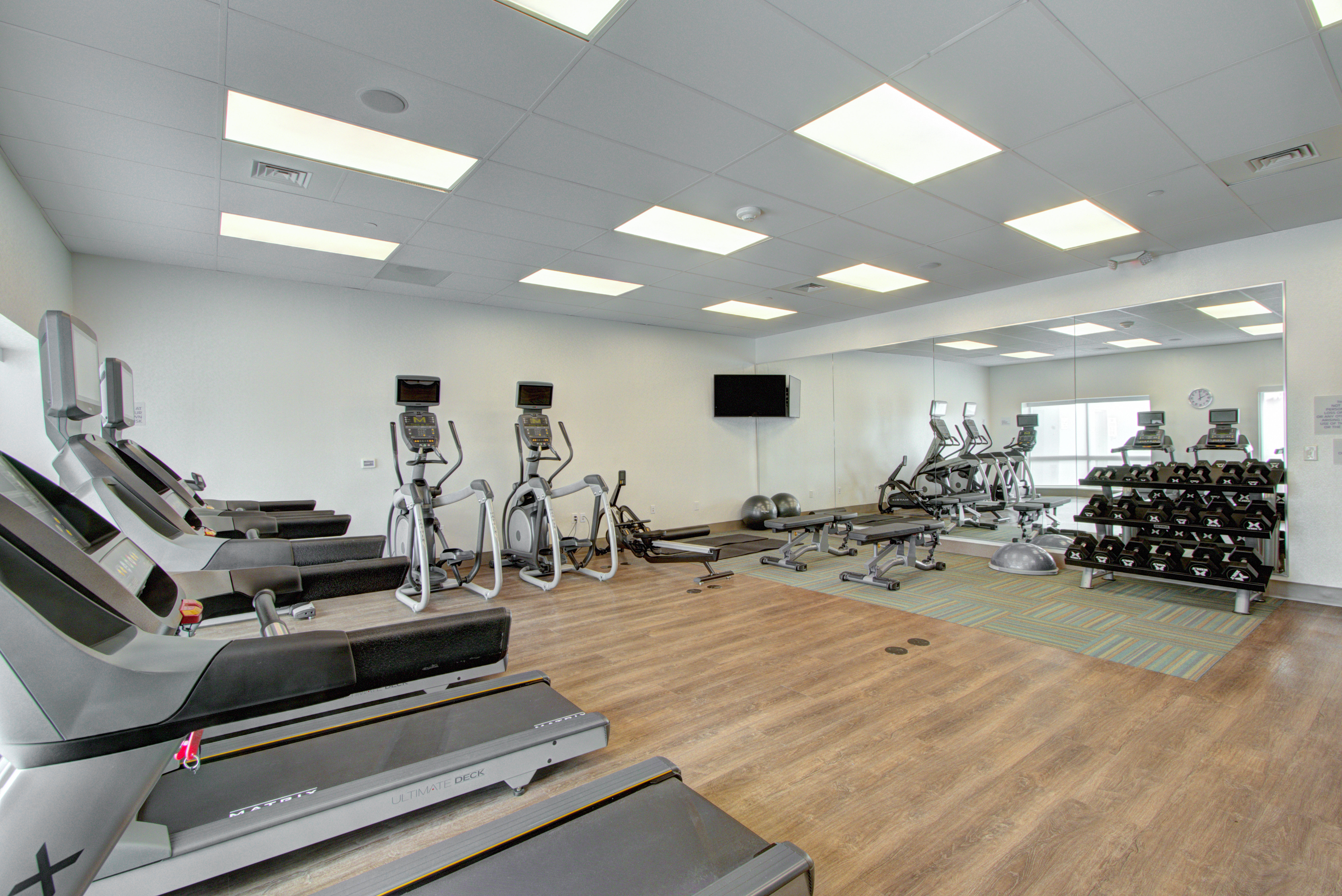 Holiday Inn Express Suites Charlotte Southwest 31/42