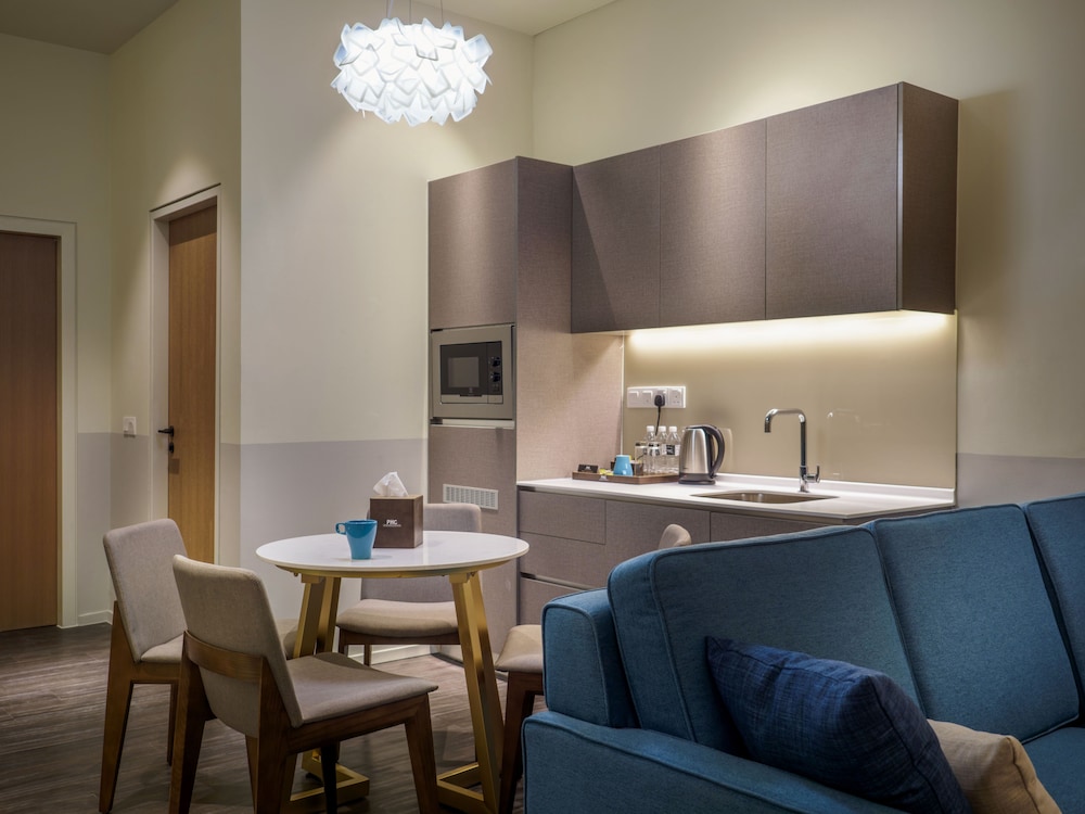 Bahari Parade Hotel Managed By The Ascott Limited 14/17