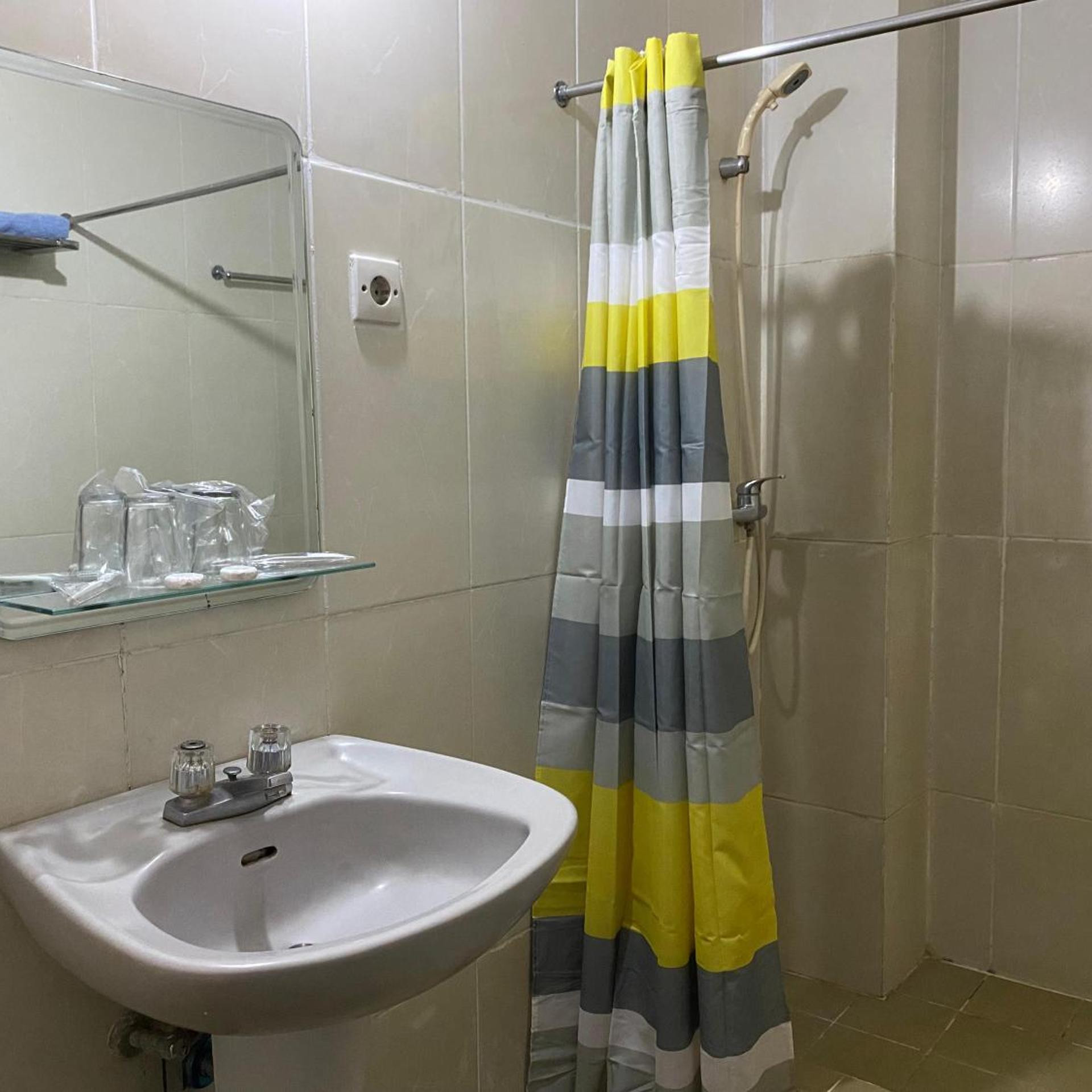 Nikita Hotel 45/49