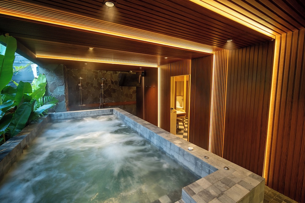 TS Suites Seminyak Bali 21/45