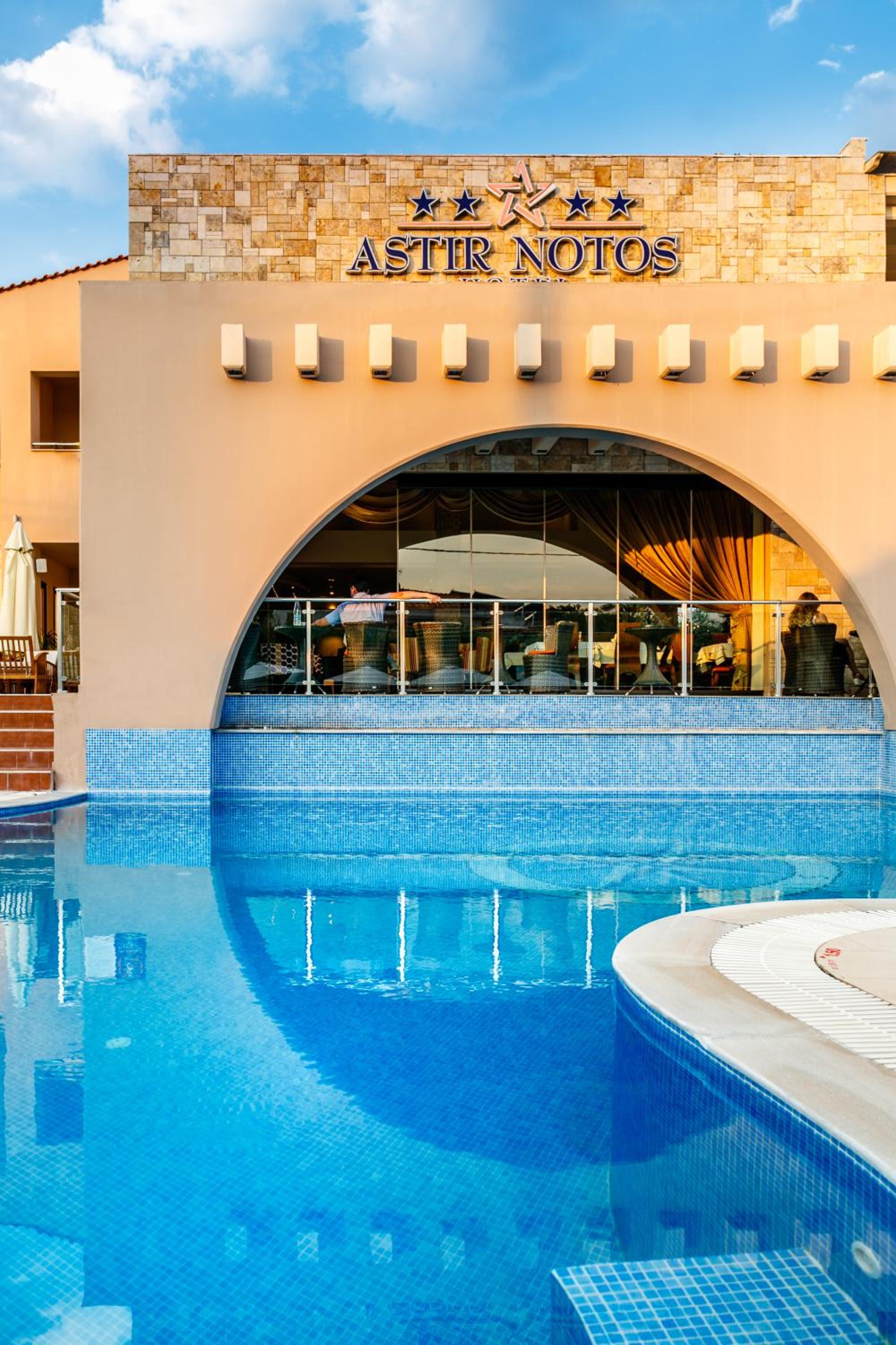 Astir Notos 52/75