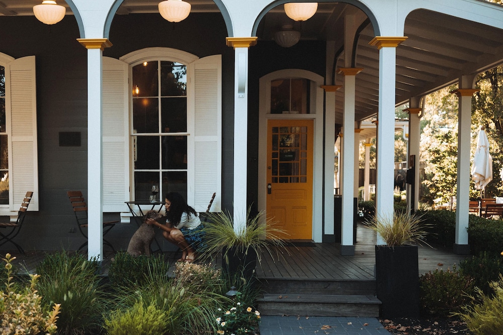 Brannan Cottage Inn 8/56
