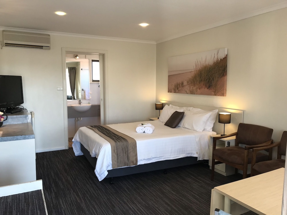 Robetown Motor Inn And Apartments 14/80