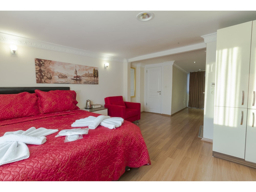 Zendy Suite Hotel 37/88
