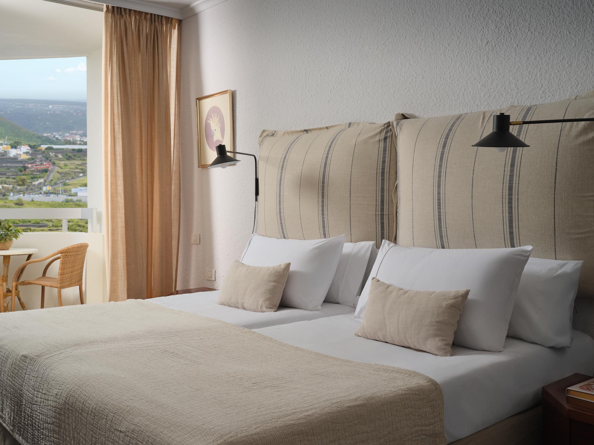 Standard, Double Bed, Balcony or Terrace