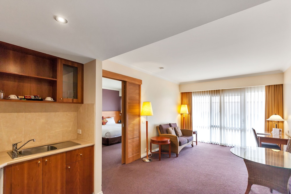 Century Inn 31/57