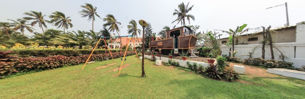 Chanakya Bnr Hotel 37/50
